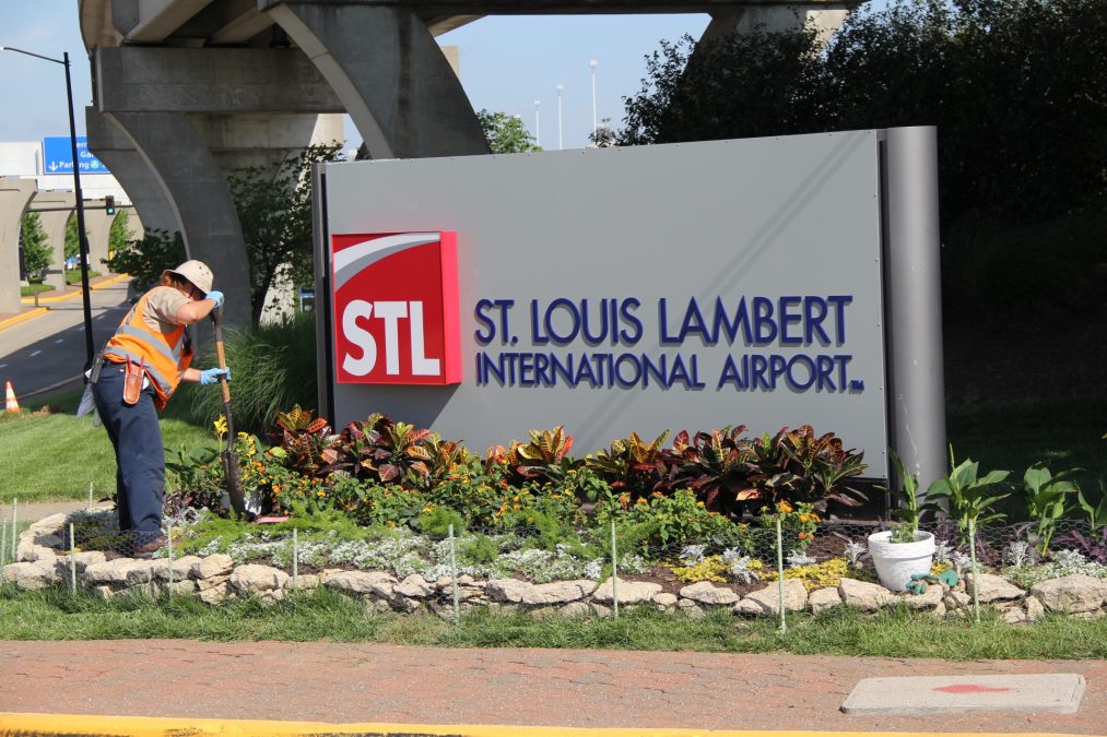 St. Louis Lambert International Airport - Sign