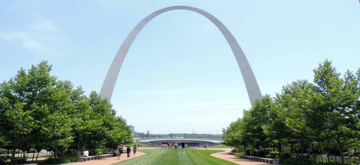Gateway Arch transformed: New landscape, expanded museum better link the  icon to St. Louis